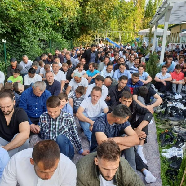 279363965_1967804200093270_792329335508625638_n