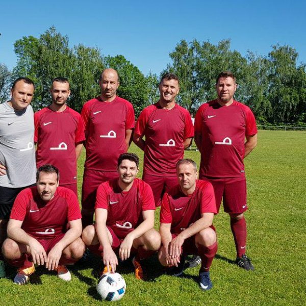 31530769_865549393652095_5279525601567309824_n