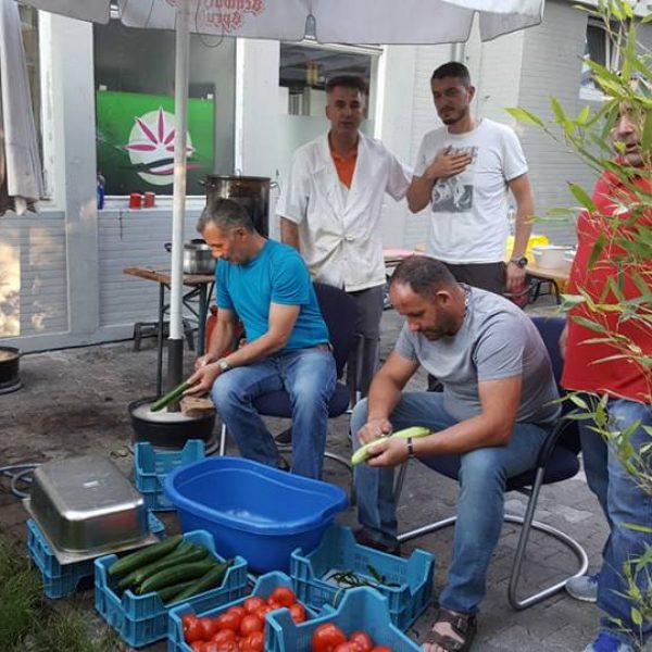 34274830_878724939001207_1098965002993270784_n