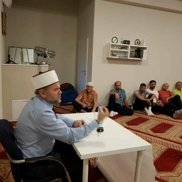 34646764_880857312121303_5211655914175594496_n