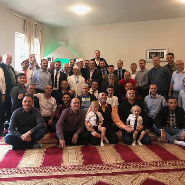 35281614_886527101554324_5166482710876651520_n