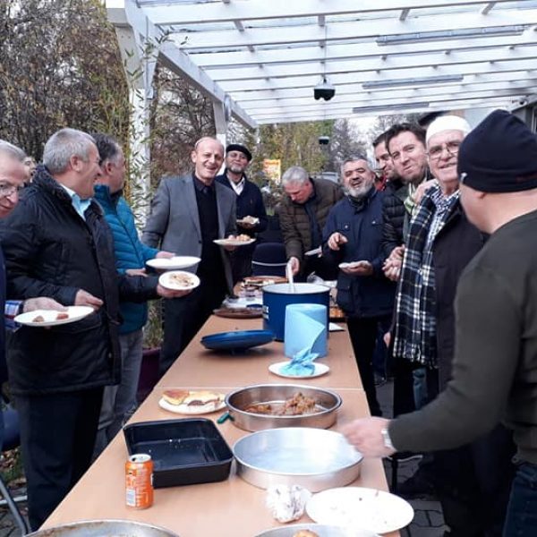 46796928_1009999225873777_1175657635542728704_n