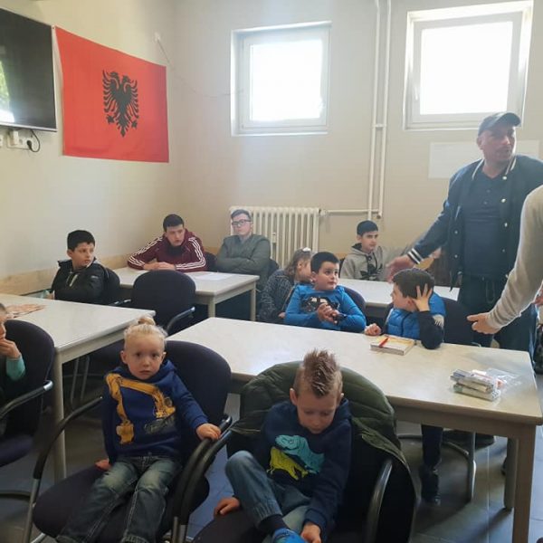 56381608_1092081767665522_2457486184037744640_n