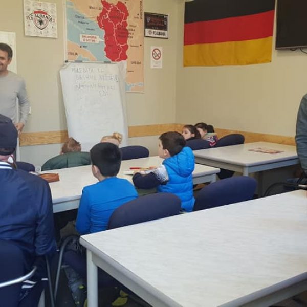 56451953_1092081807665518_702743682842886144_n