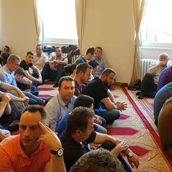 57909117_1099353530271679_2565631338837180416_n