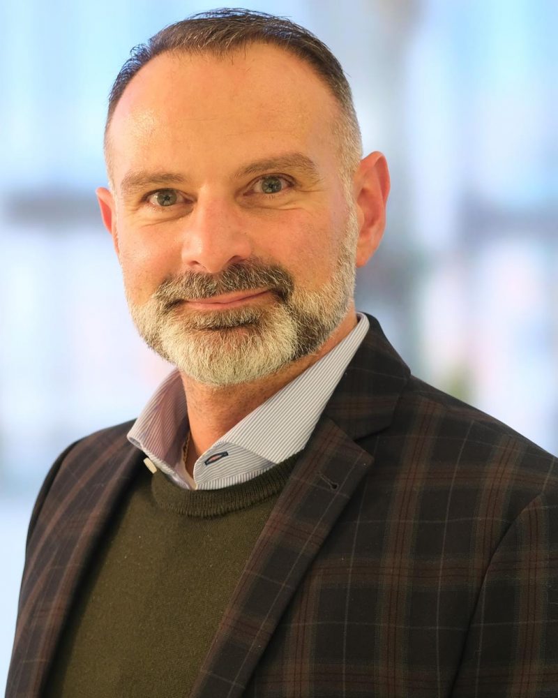 PHOTO-2025-02-05-19-00-33